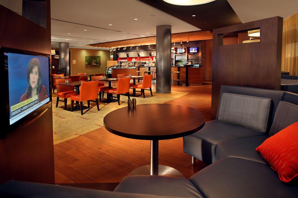 Courtyard By Marriott Stuart Hotell Exteriör bild