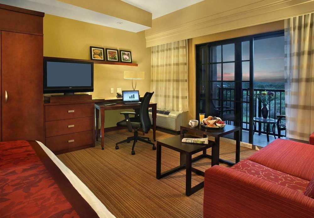 Courtyard By Marriott Stuart Hotell Exteriör bild