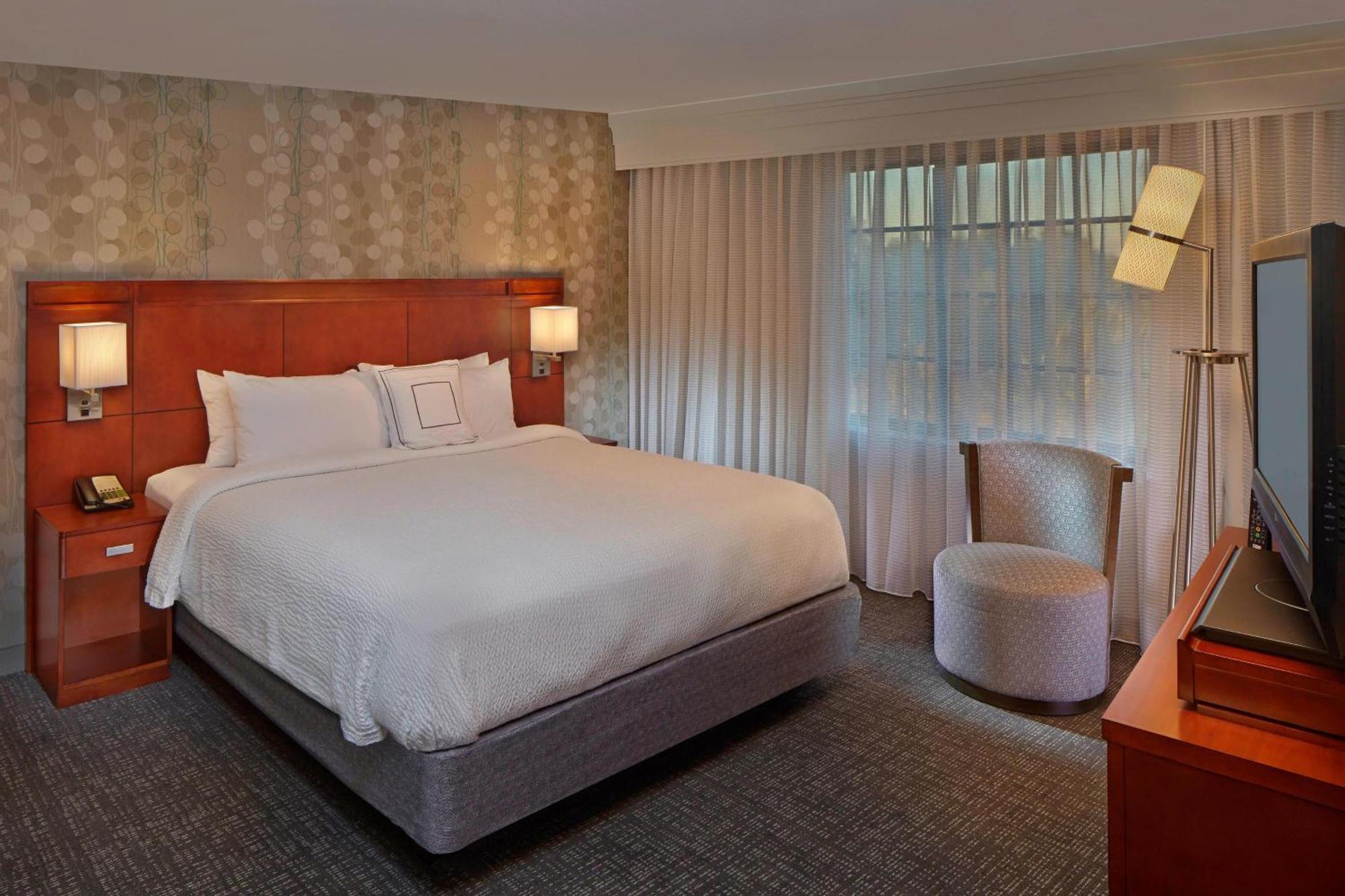 Courtyard By Marriott Stuart Hotell Exteriör bild