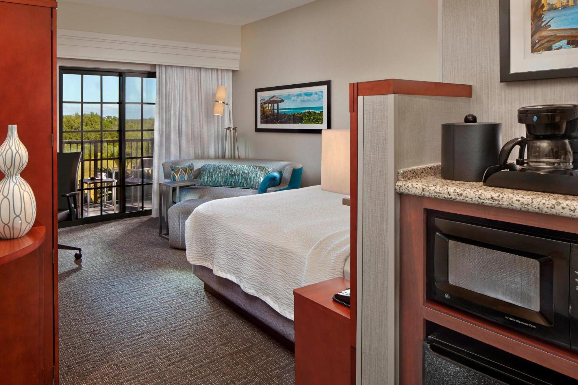 Courtyard By Marriott Stuart Hotell Exteriör bild