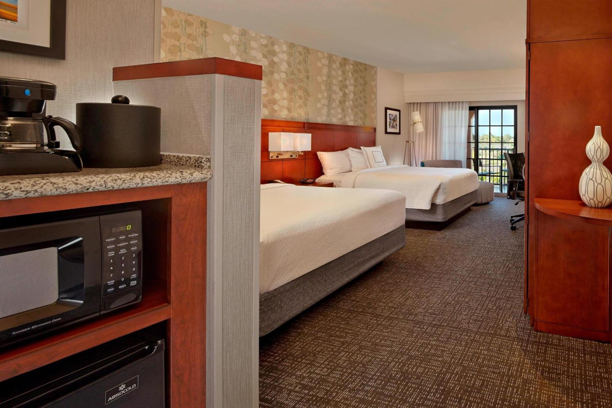 Courtyard By Marriott Stuart Hotell Exteriör bild