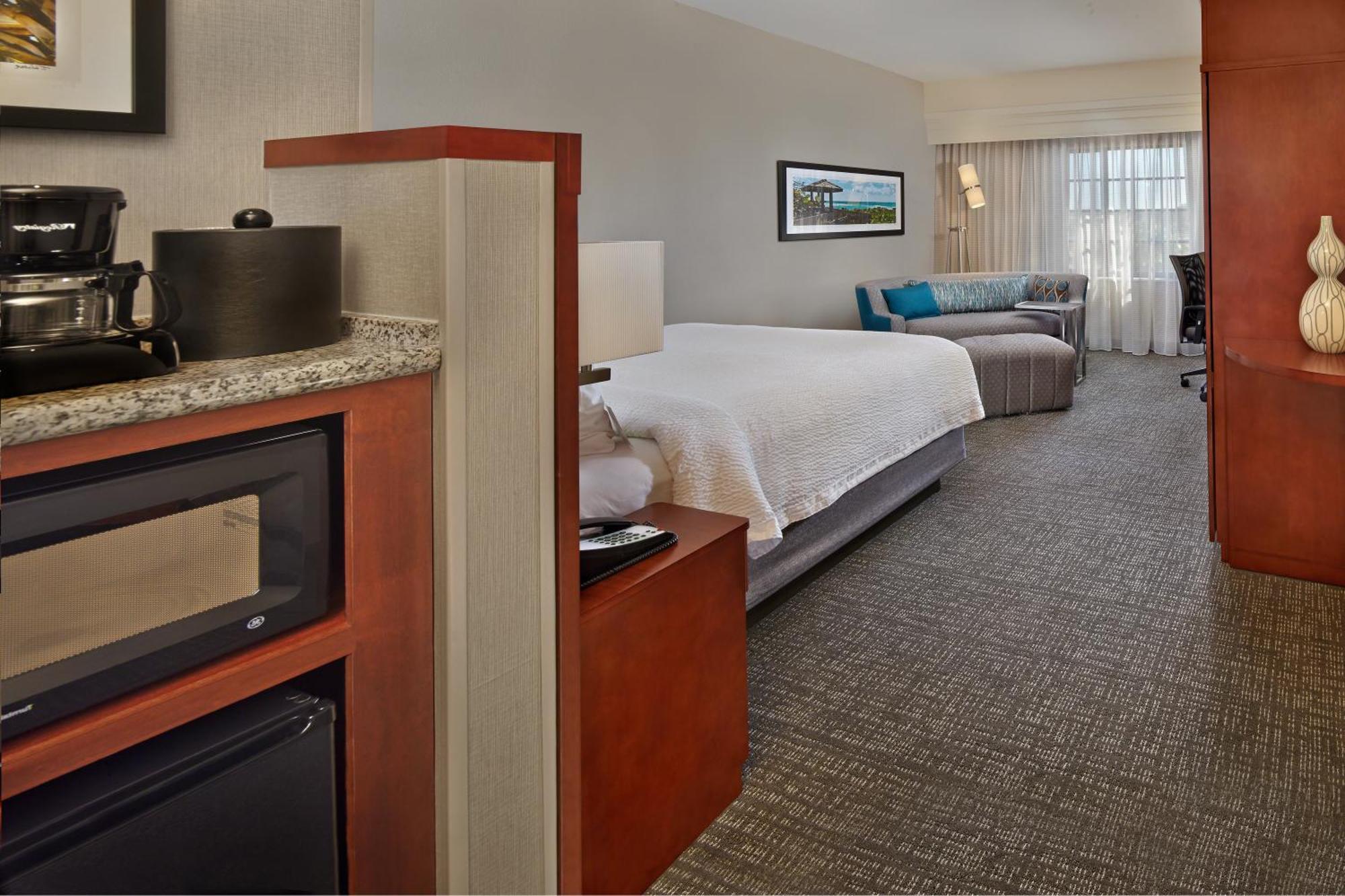 Courtyard By Marriott Stuart Hotell Exteriör bild