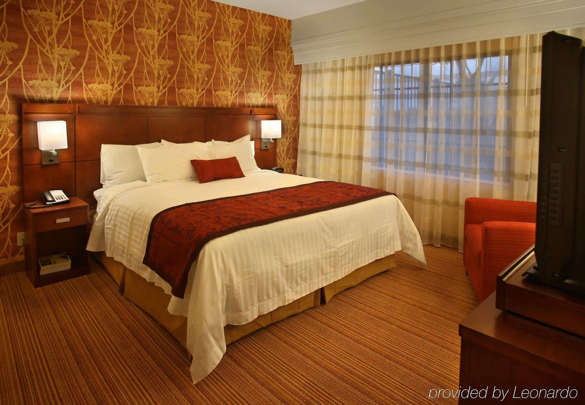 Courtyard By Marriott Stuart Hotell Exteriör bild