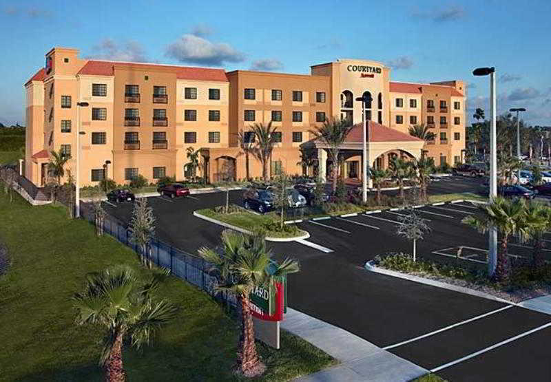Courtyard By Marriott Stuart Hotell Exteriör bild