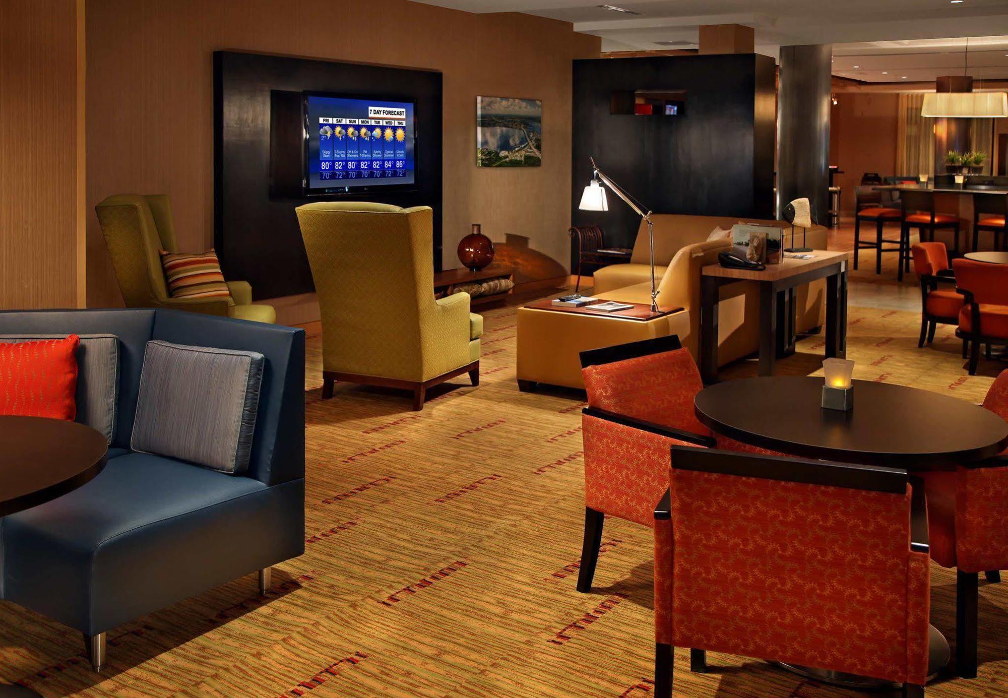 Courtyard By Marriott Stuart Hotell Exteriör bild
