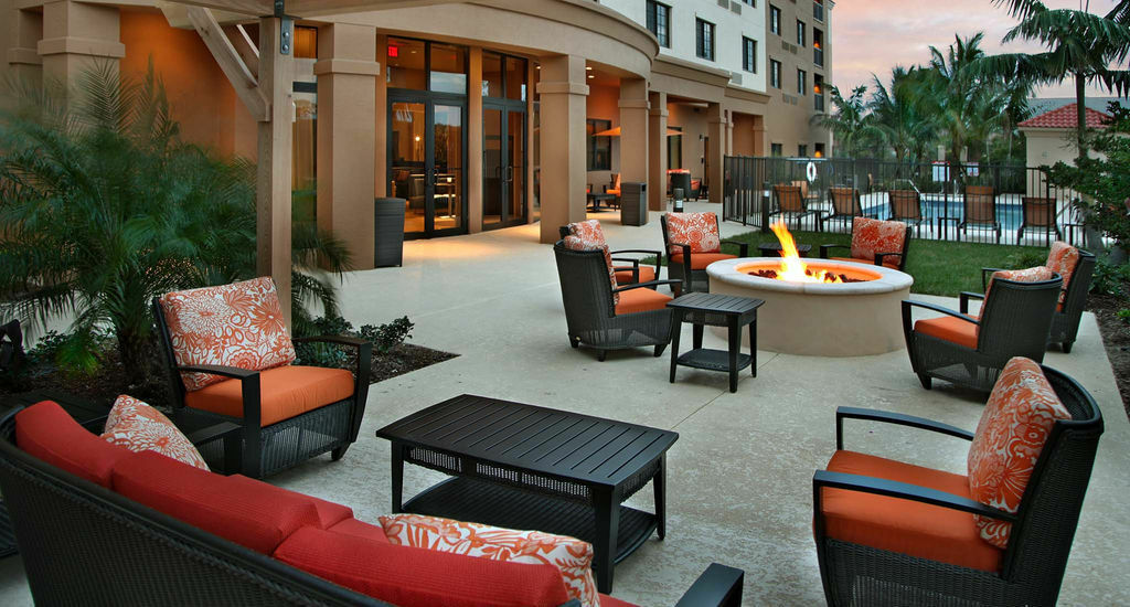 Courtyard By Marriott Stuart Hotell Exteriör bild